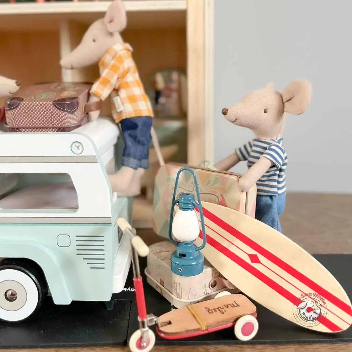 Le Toy Van Dolly Camper Van