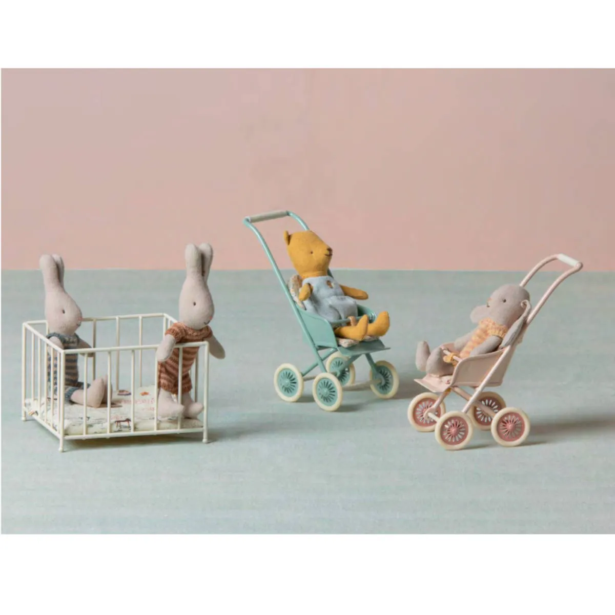 Maileg Stroller, Powder